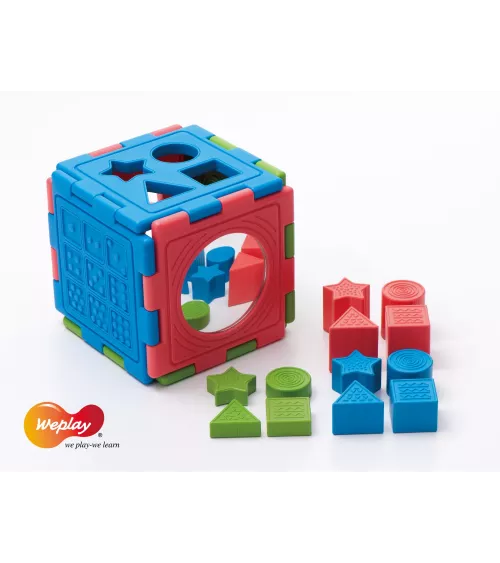 "Learning Cube" - from 10 months - Dimensions: Dice element 21 cm x 21 cm, height of shapes 2, 4 and 6 cm