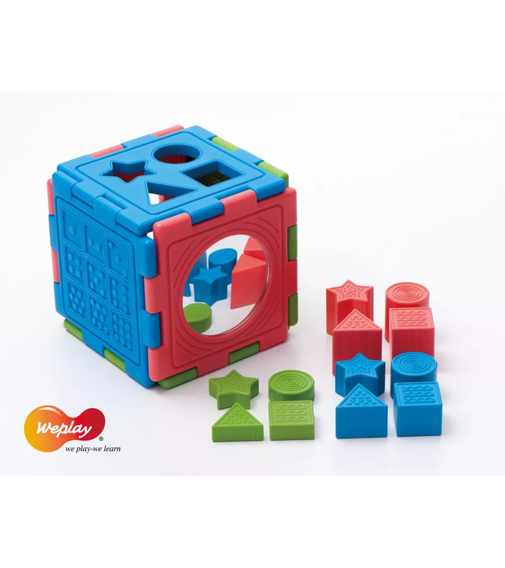 "Learning Cube" - from 10 months - Dimensions: Dice element 21 cm x 21 cm, height of shapes 2, 4 and 6 cm