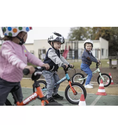 Leichtes und sicheres Kinderlaufrad für Motorik und Spaß