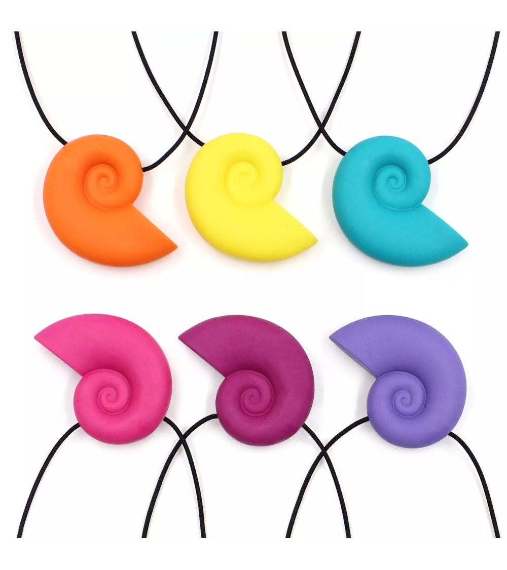 Chewable shell necklace from Ark-Therapeutic – discreet help for calming and concentration