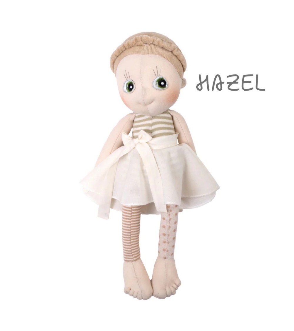 Nachhaltige Mini EcoBuds Puppe Hazel (23 cm) aus Bio-Baumwolle mit Befestigungsbändern – ideal für Babys und unterwegs.