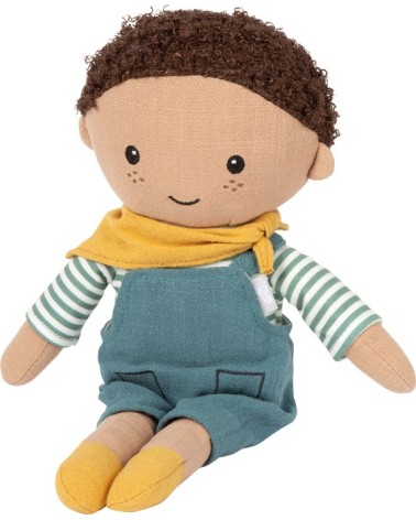 Elle porte une salopette pull-out et une écharpe.