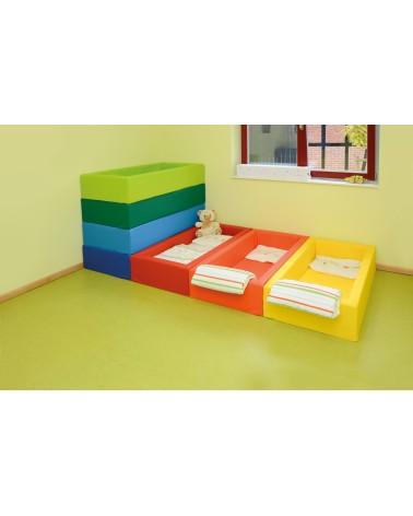 Camas de espuma con funda de cuero sintético - aprox.: 126x 70 x altura 25 cm - con piso de espuma integrado - sin colchón